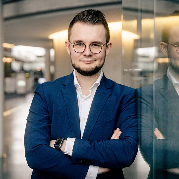 Porträtfoto von Maximilian Funke-Kaiser