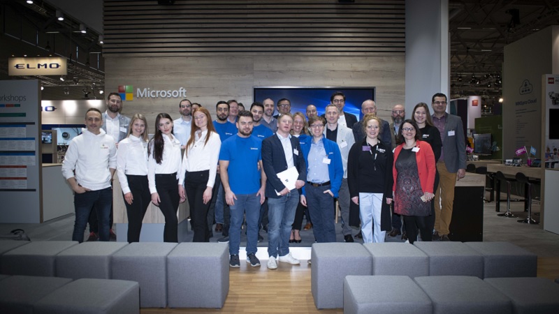 Microsoft-Mitarbeiter auf dem Microsoft-Stand auf der didacta 2019