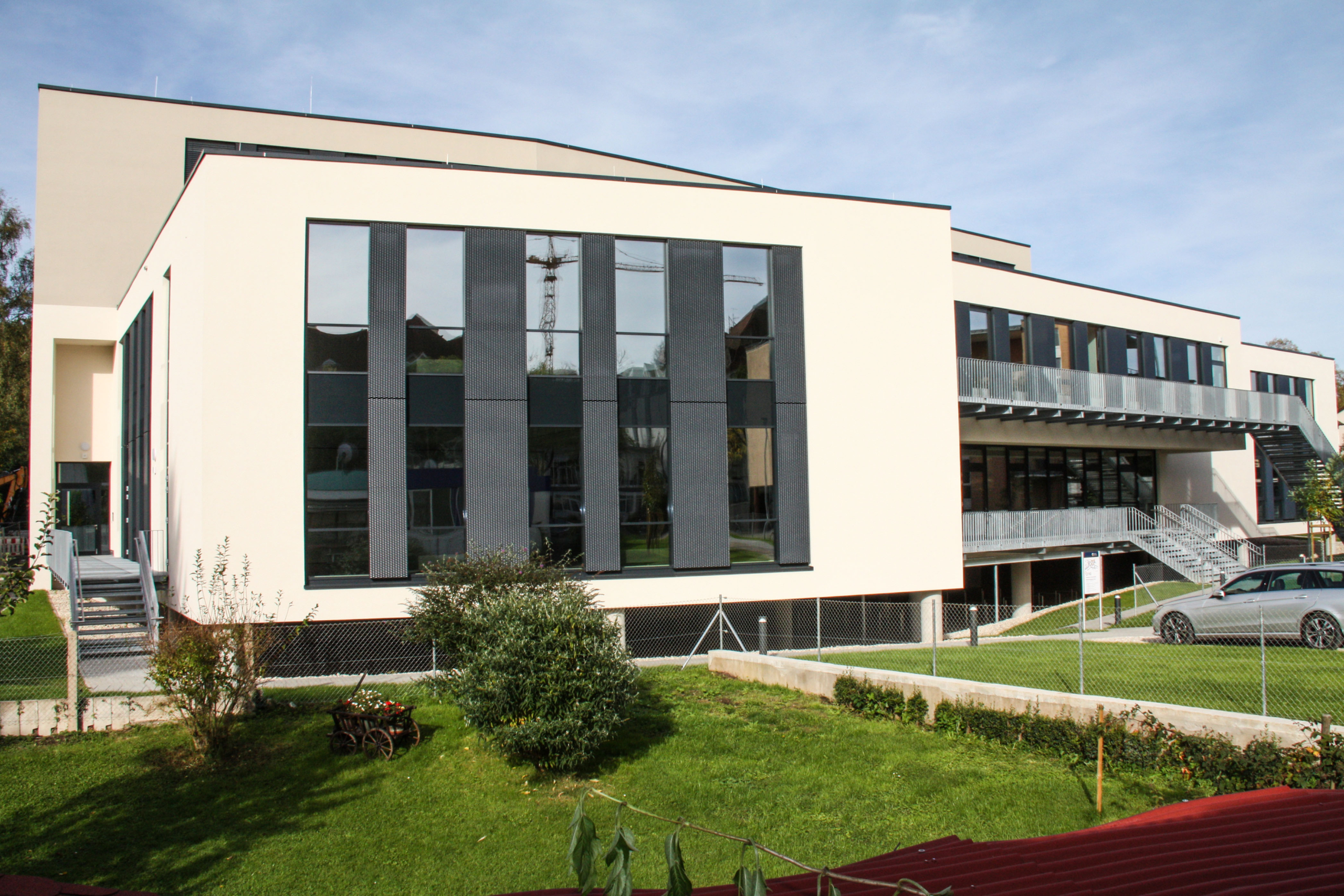 Die Hochschule f&uuml;r Wirtschaft und Umwelt (HfWU): neu Geb&auml;ude