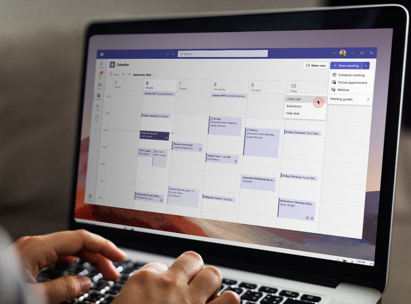 In the Teams calendar, user is clicking “+ New Meeting”, hovering over “Meeting guides” and selecting “Client call”.