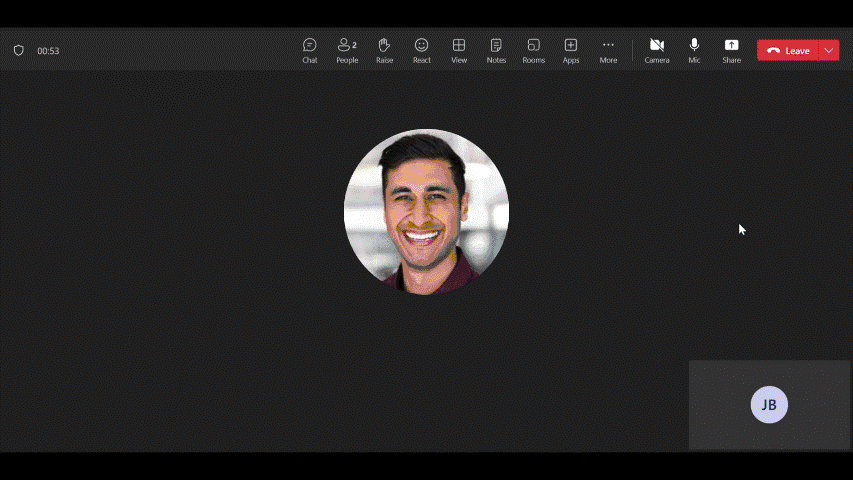 GIF demonstrating how to create and share a poll during a Teams meeting.