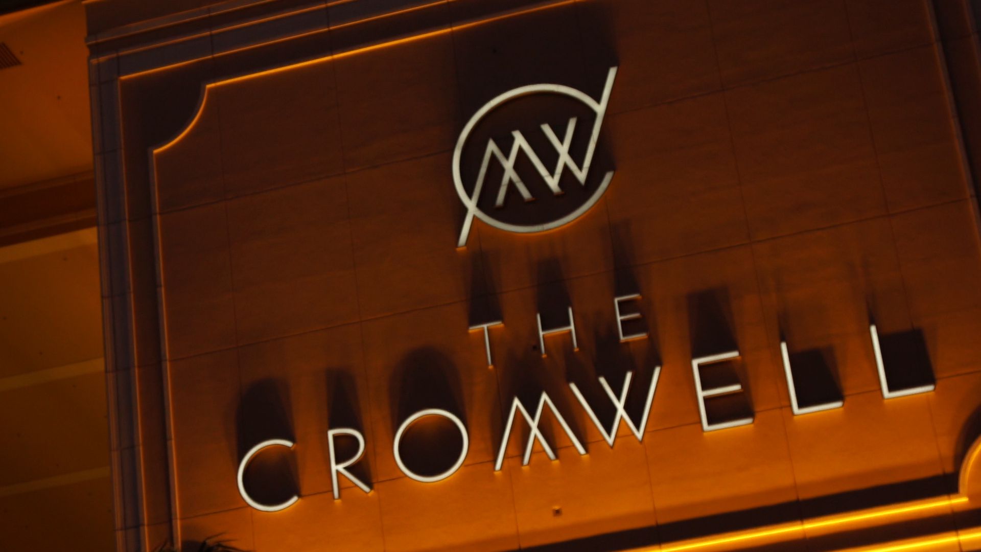 The Cromwell_Windows 10 Connected Room_v3.00_00_20_20.Still001