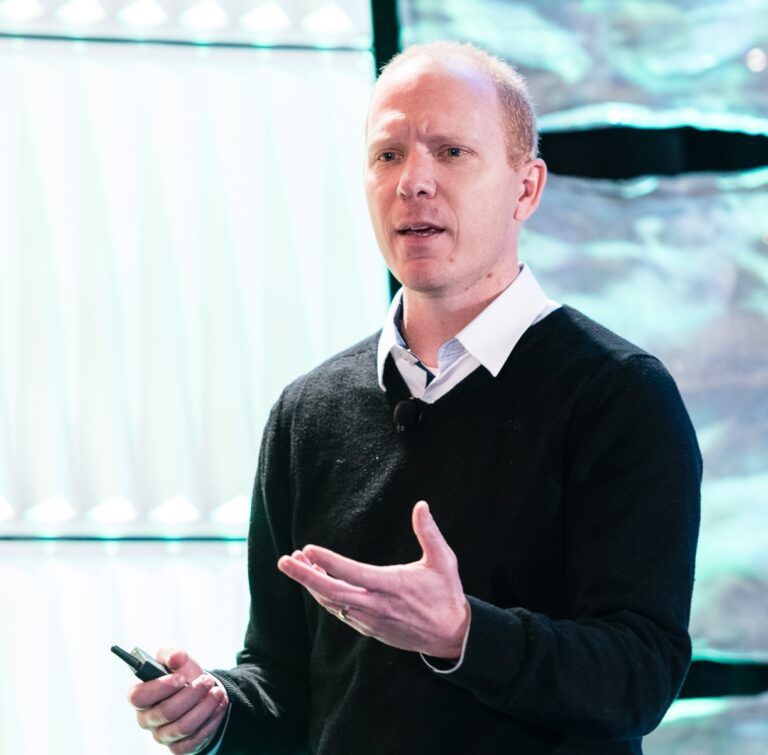 A headshot of Steve Sweetman