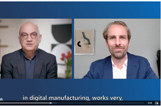 左が Microsoft 製造業担当 Vice President Caglayan Arkan 氏。右は対談をした McKinsey & Company の Enno de Boer 氏。