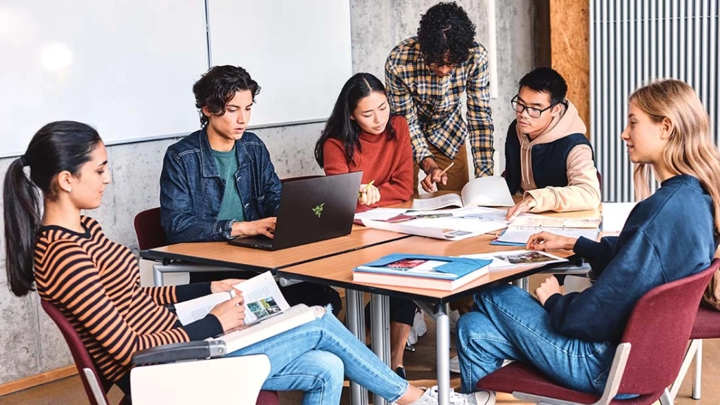 New Learning verbindet digitale und analoge Lernprozesse.