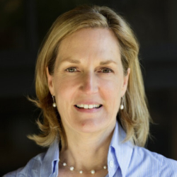 Linn Parrish Elmes headshot