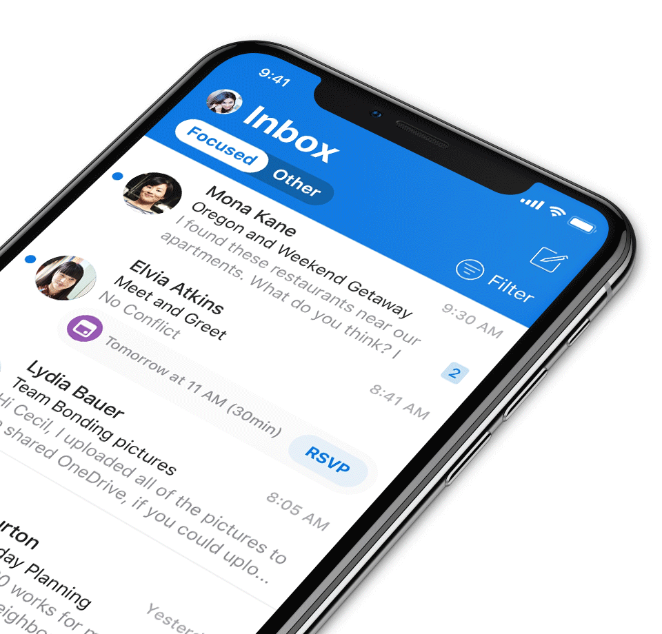 Animated image of a mobile phone, its user swiping between Focused and Other in the Focused Inbox in Outlook.