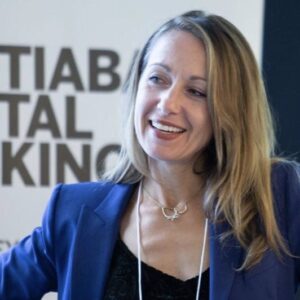 Headshot for Amy Young