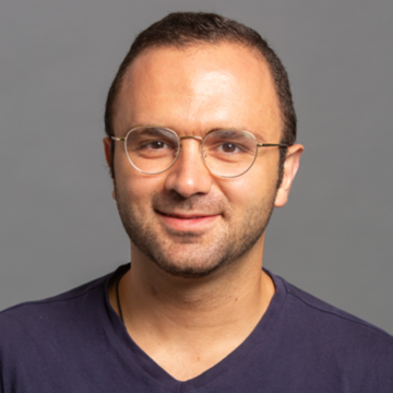 Alireza Famili的肖像