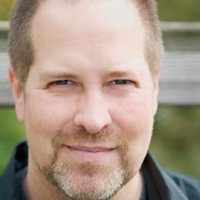 Portrait of Lee Dirks