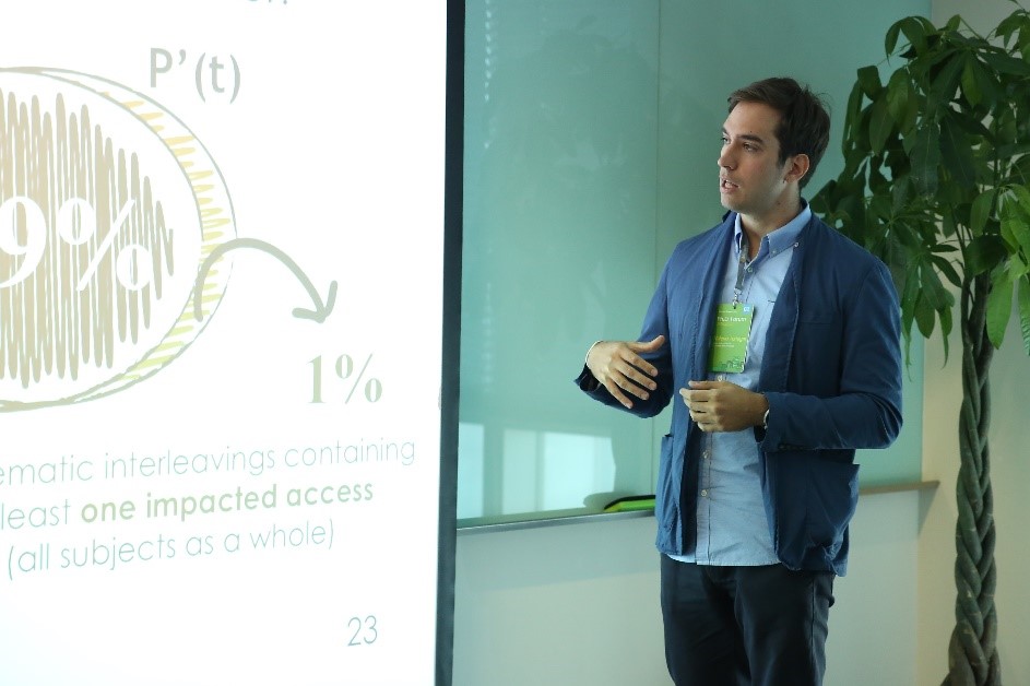 Valerio Terragi presents at Microsoft Research Asia PhD Forum