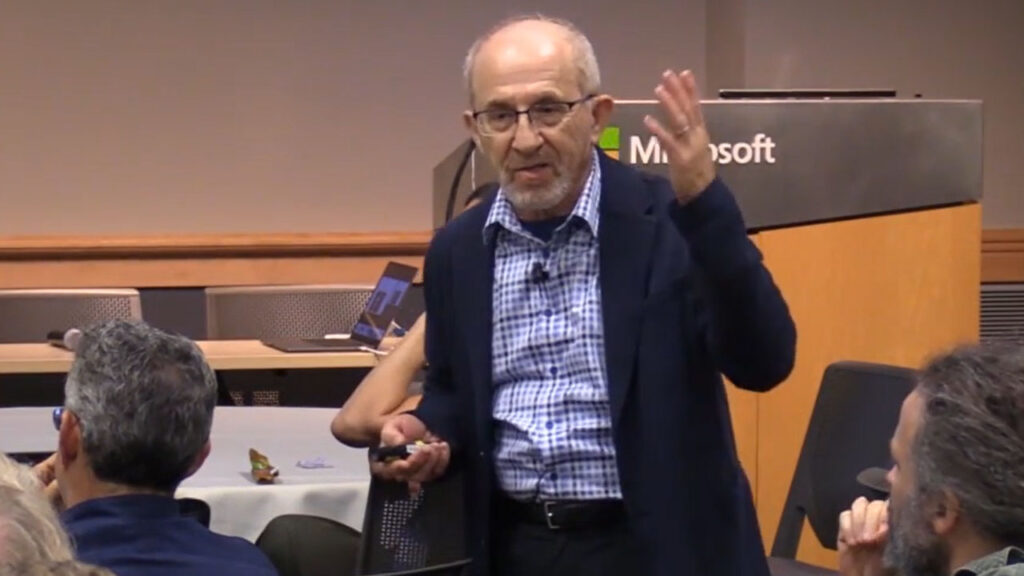 Video: Augmented and Virtual Productivity Experiences
