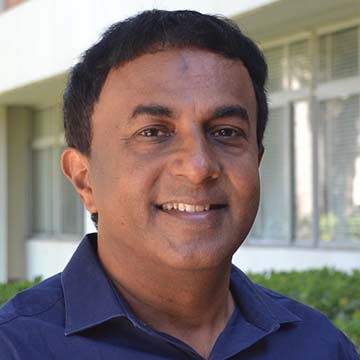 Portrait de George Varghese