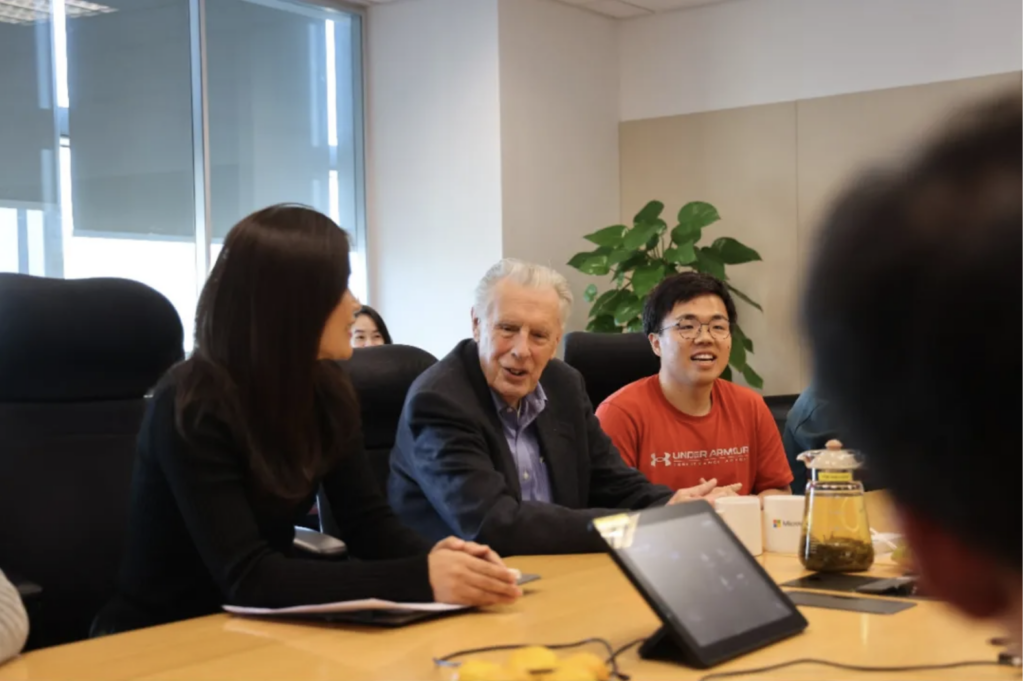 John Hopcroft 与实习生对话