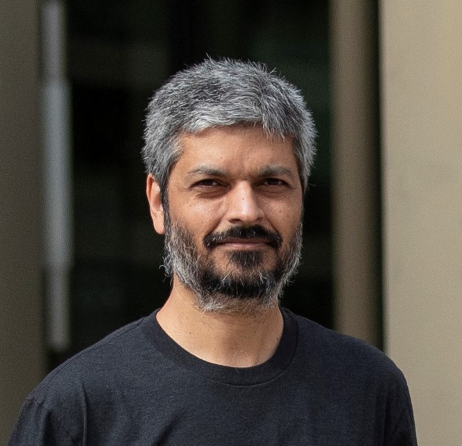 Ashish Tiwari의 초상화