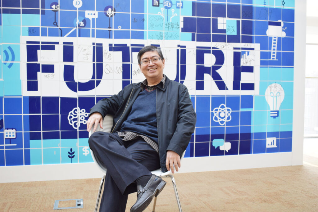 微软亚洲研究院首席开发经理Ambrosio Blanco