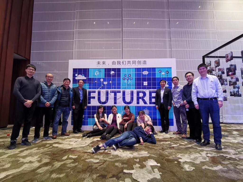 微软亚洲研究院系统与网络组部分成员合影