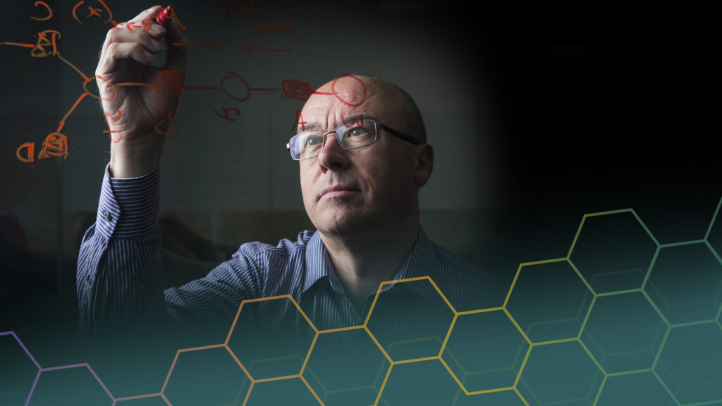 Chris Bishop，微软技术院士、微软研究院科学智能中心负责人