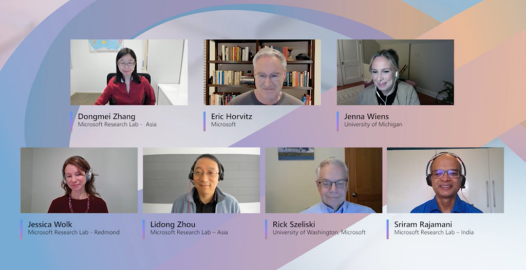 people are chatting online