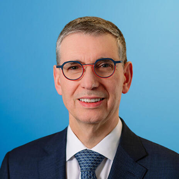 Dr. Gianrico Farrugia的肖像