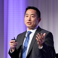 写真: マイクロソフトコーポレーション コーポレートバイスプレジデント クラウド＋エンタープライズマーケティング担当 沼本健氏