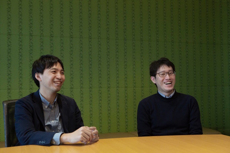 会議室で談笑するMS Academy参加メンバー03