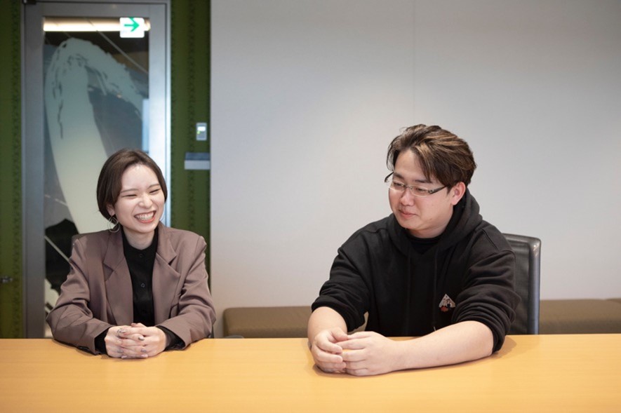 会議室で談笑するMS Academy参加メンバー04