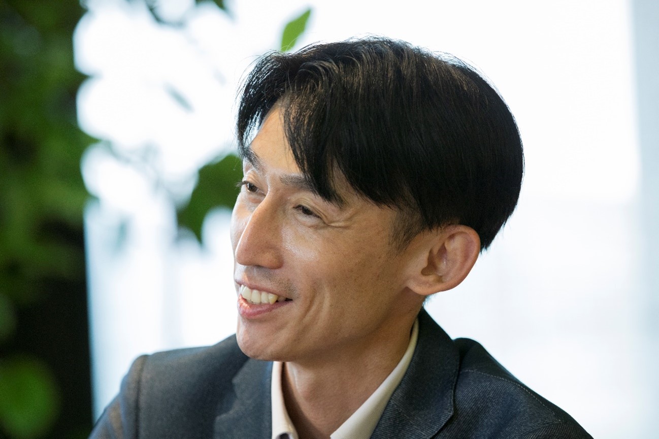 株式会社日本総合研究所　秋吉氏