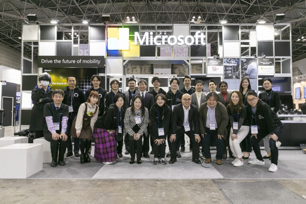 マイクロソフトブース運営メンバーの集合写真
