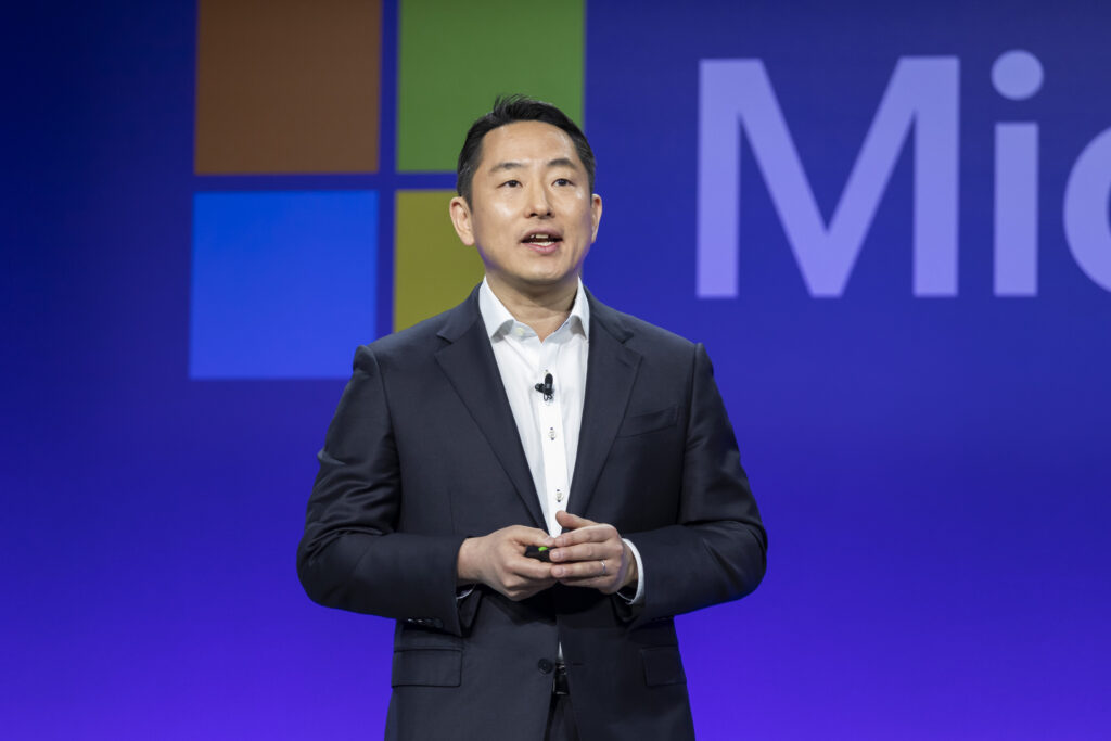 AI Tour Tokyo基調講演で登壇したMicrosoft エグゼクティブ バイス プレジデント兼チーフマーケティングオフィサーの沼本健氏