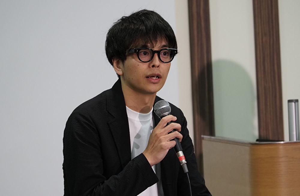 日本マイクロソフト株式会社 
 岡田 義史 