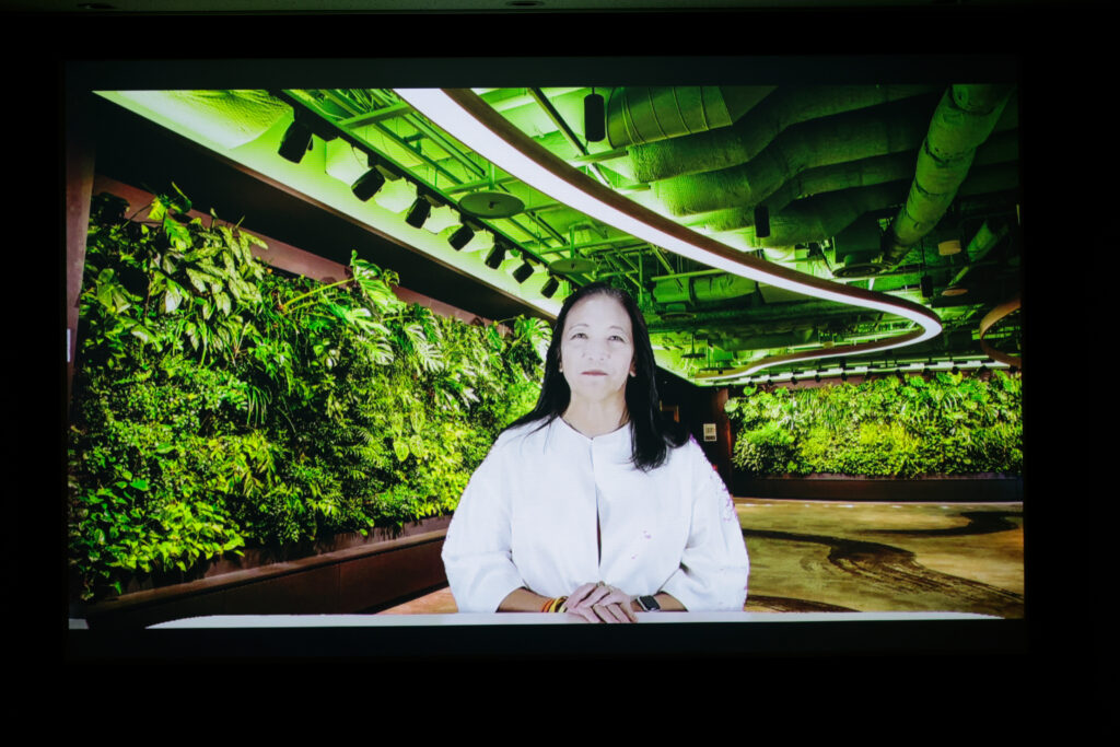 日本マイクロソフト株式会社
代表取締役 社長
津坂 美樹
